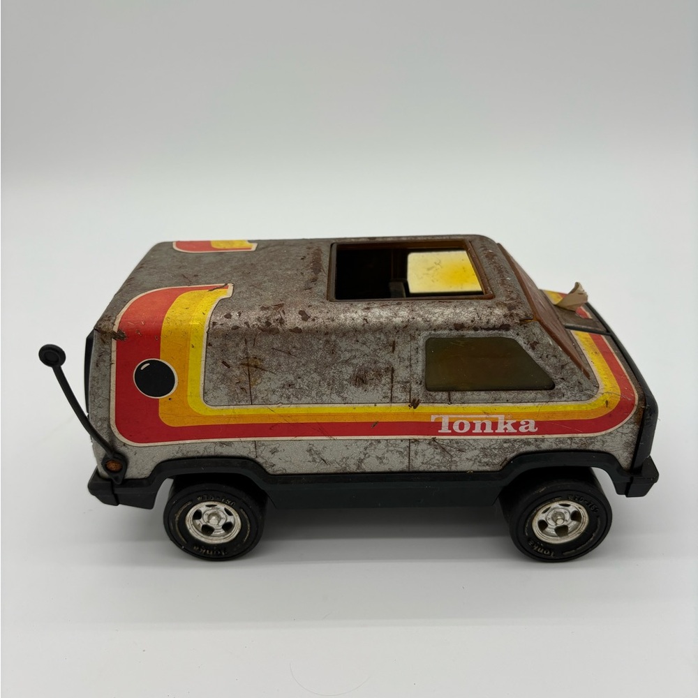 Vintage Tonka 1970’s silver metal van‎